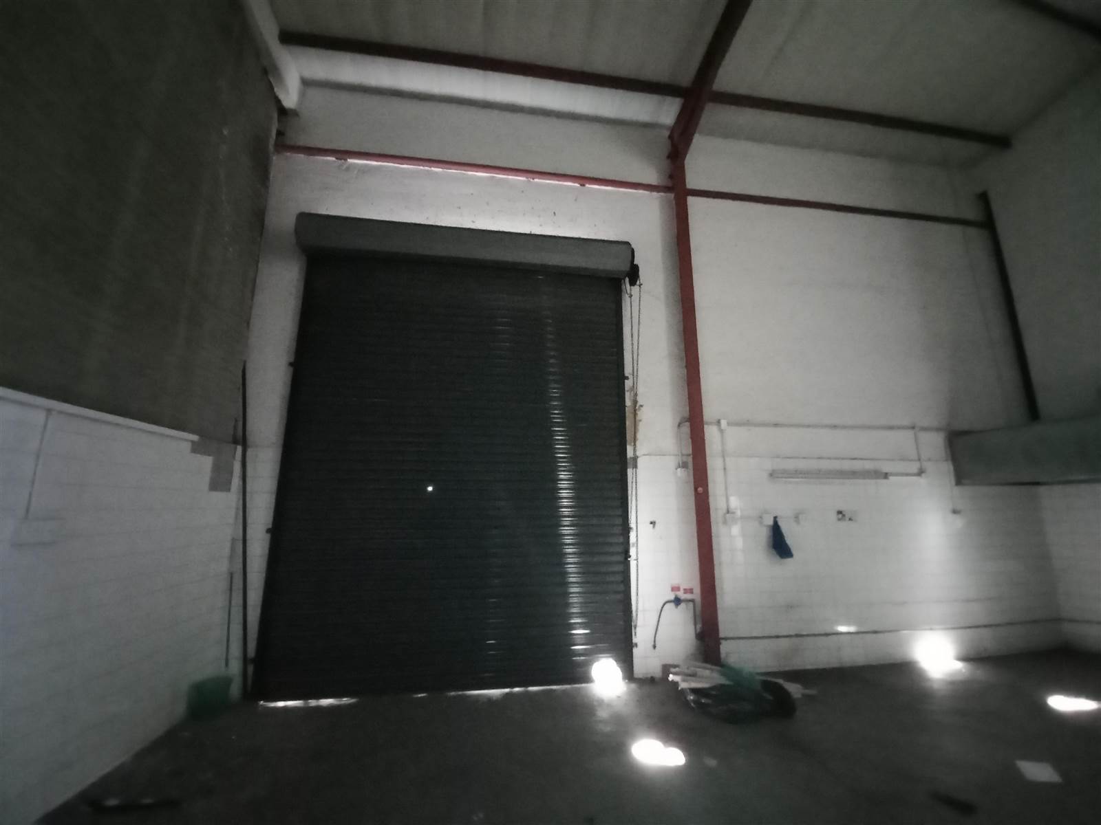 265  m² Industrial space in Eastgate photo number 4