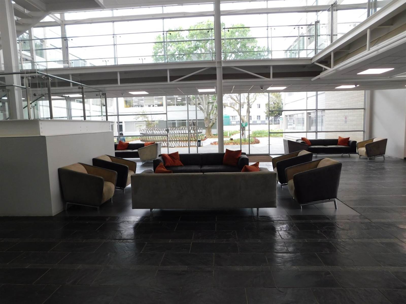 314  m² Commercial space in Illovo photo number 21