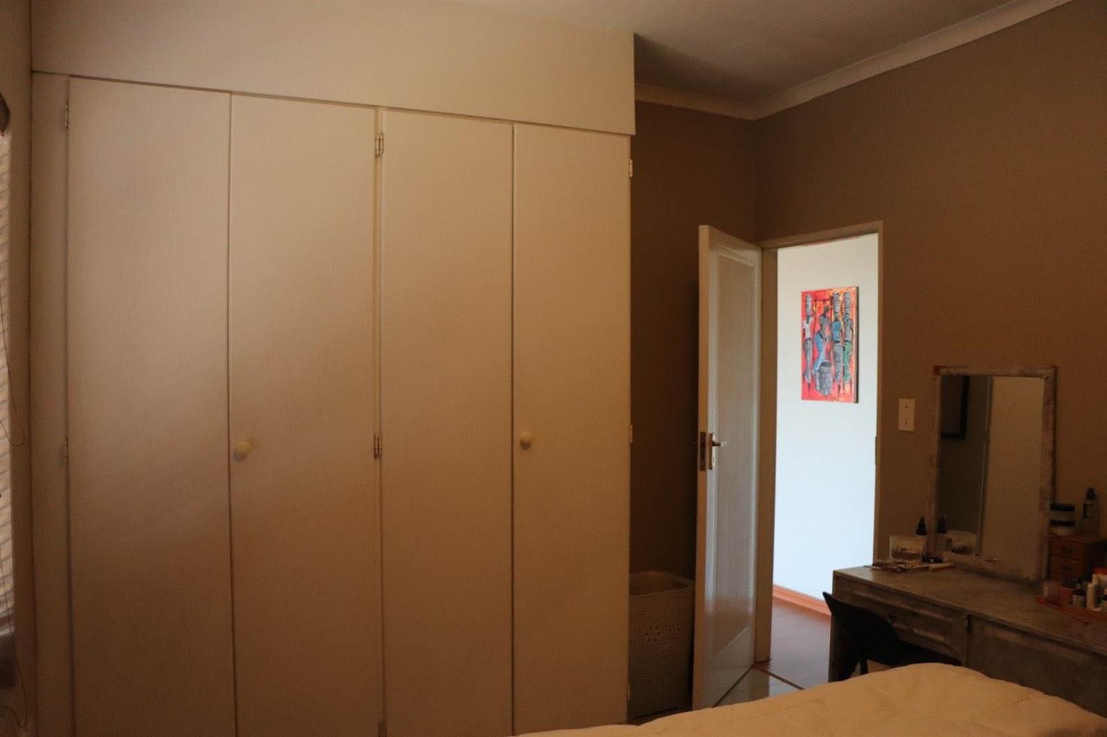 2 Bed Apartment in Constantia Kloof photo number 13