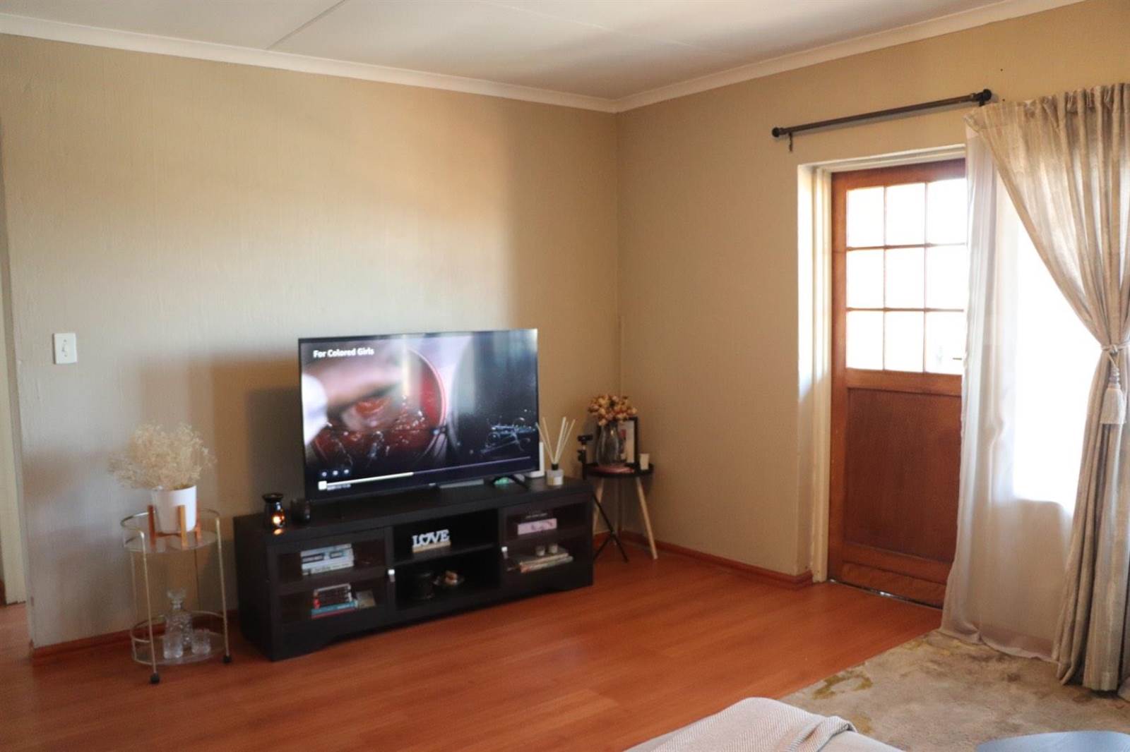 2 Bed Apartment in Constantia Kloof photo number 16