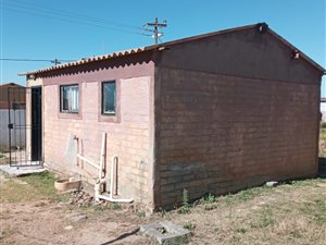 2 Bed House in Lakeside