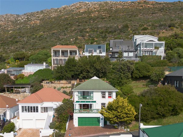 3 Bed House in Simons Town