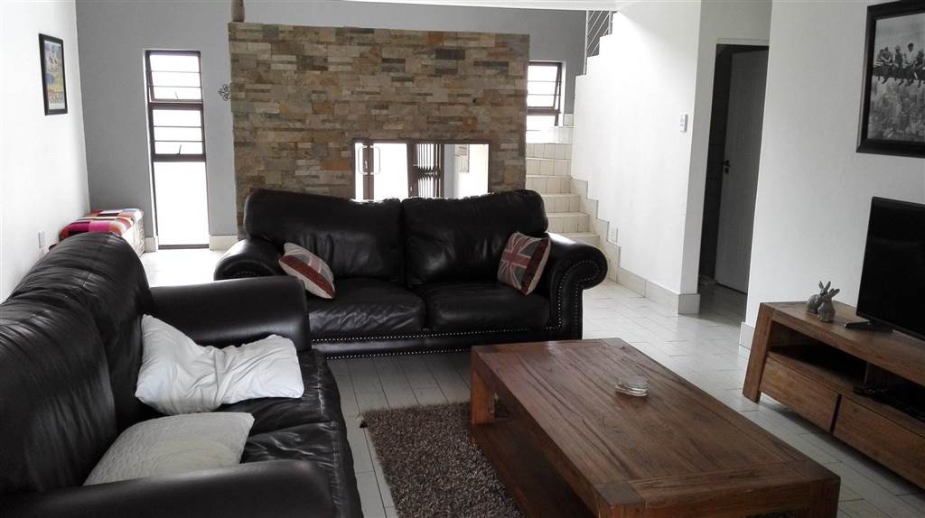 4 Bed Townhouse in Mooivallei Park photo number 23