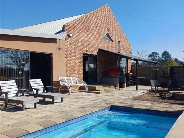 2.7 ha Smallholding 2.7 ha Smallholding
