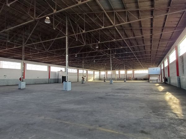 7 677  m² Industrial space