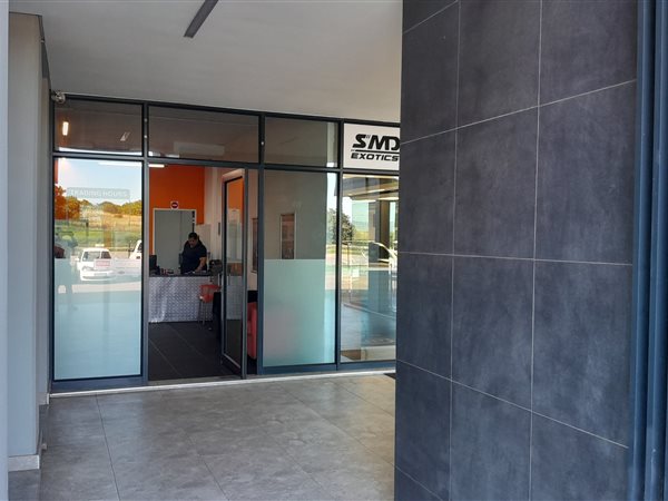 697 m² Commercial space 697 m² Commercial space