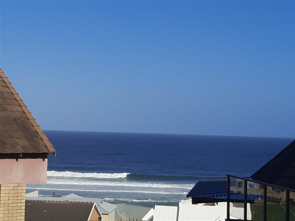 800 m² Land available in Outeniqua Strand