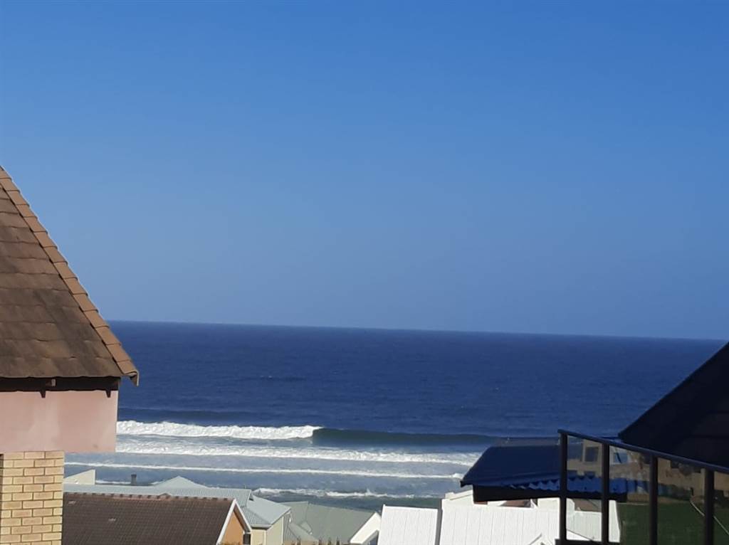 800 m² Land available in Outeniqua Strand photo number 1