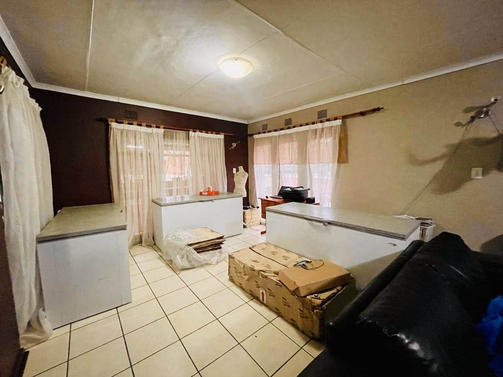 4 Bed House in Pongola photo number 8