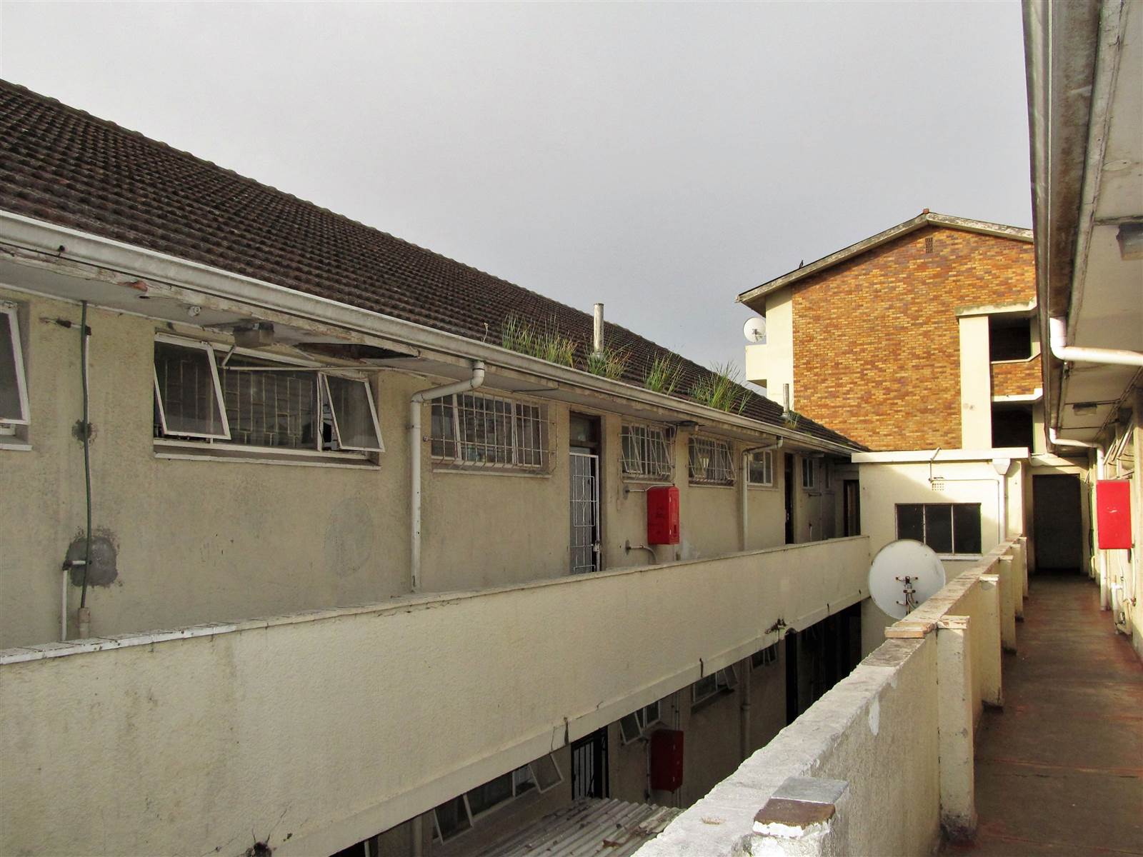 House in Parow Central photo number 3