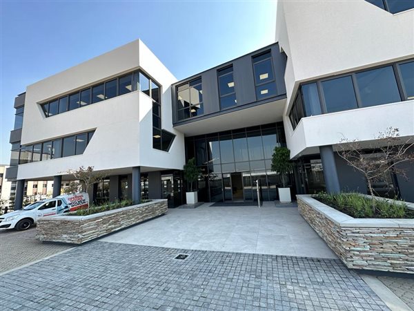 1755  m² Commercial space in Vorna Valley