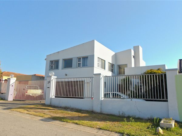 3 Bed House in Bluewater Bay