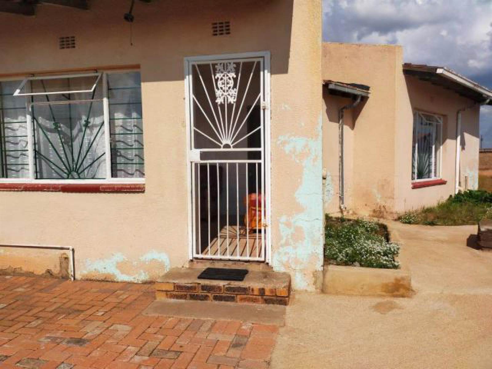 3 Bed House in Randfontein Central photo number 30