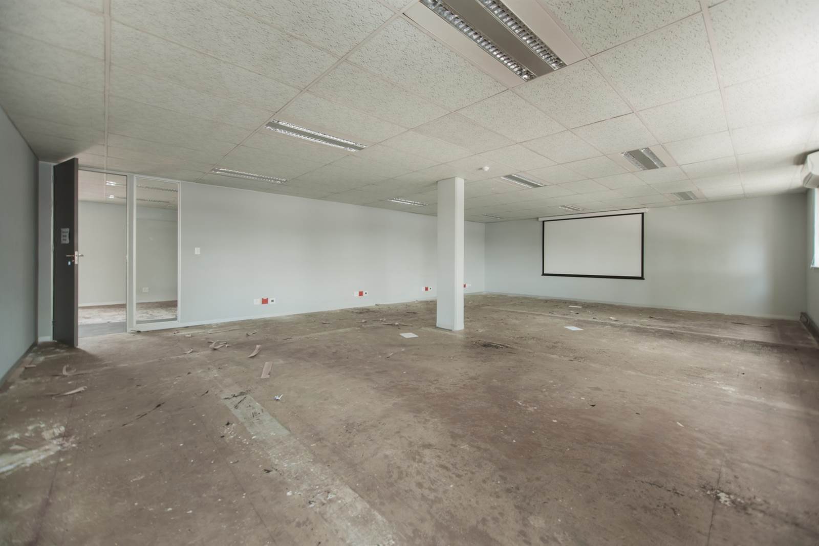 736  m² Commercial space in Randjespark photo number 25