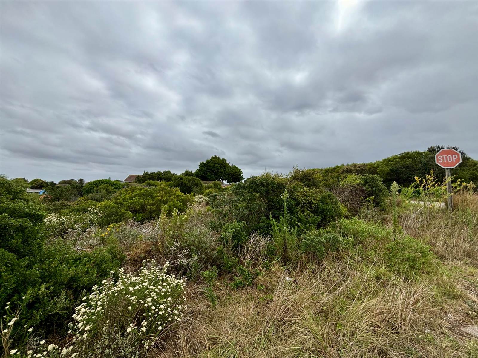 900 m² Land available in Jeffreys Bay photo number 2