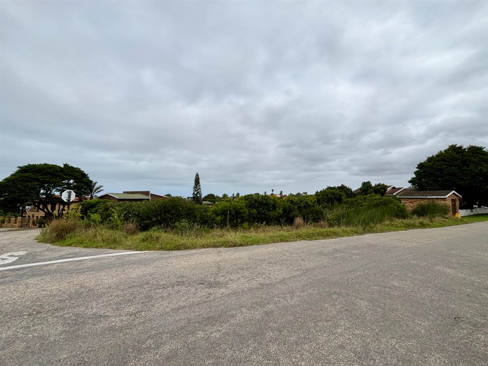 900 m² Land available in Jeffreys Bay photo number 9