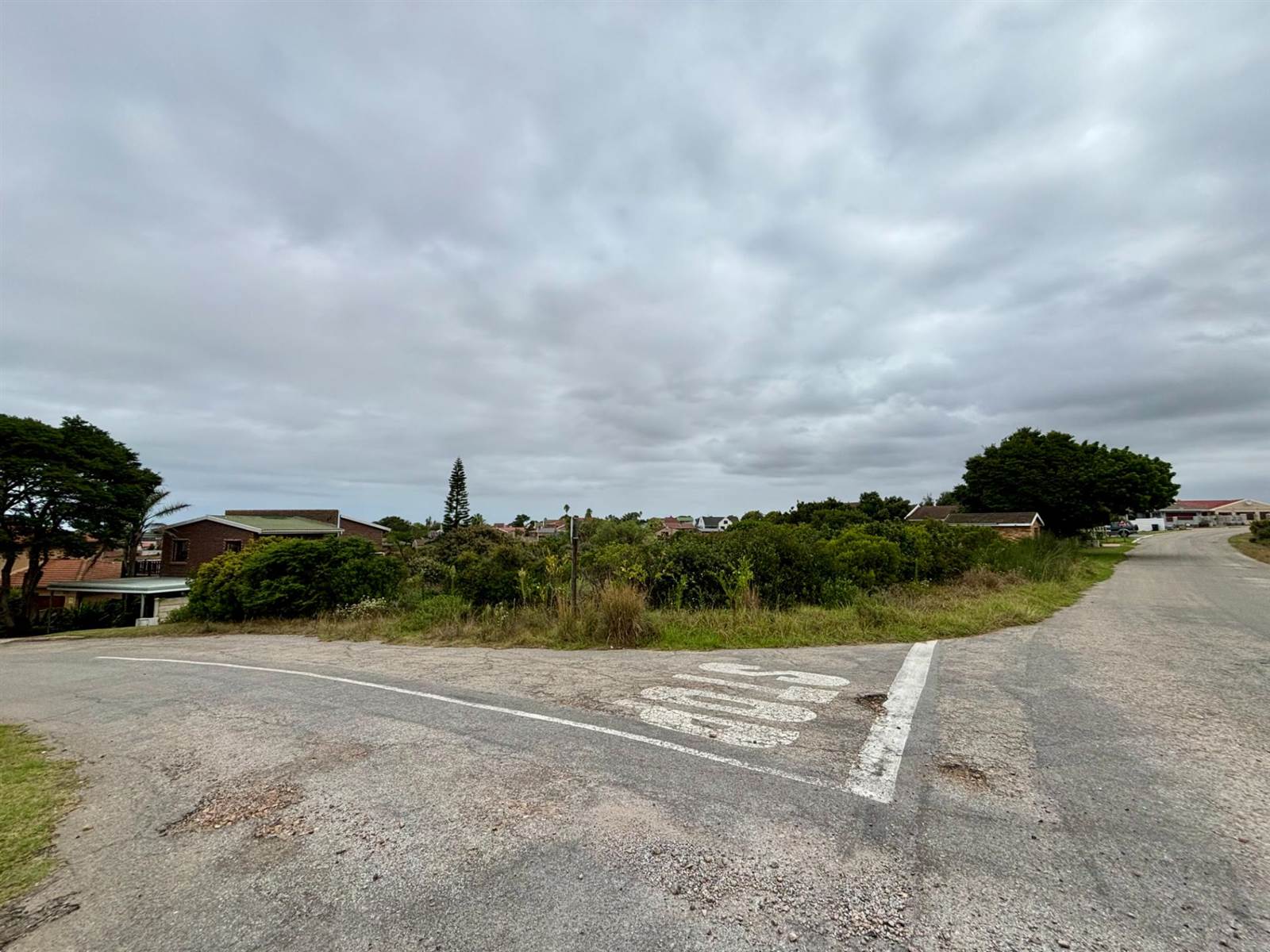 900 m² Land available in Jeffreys Bay photo number 11