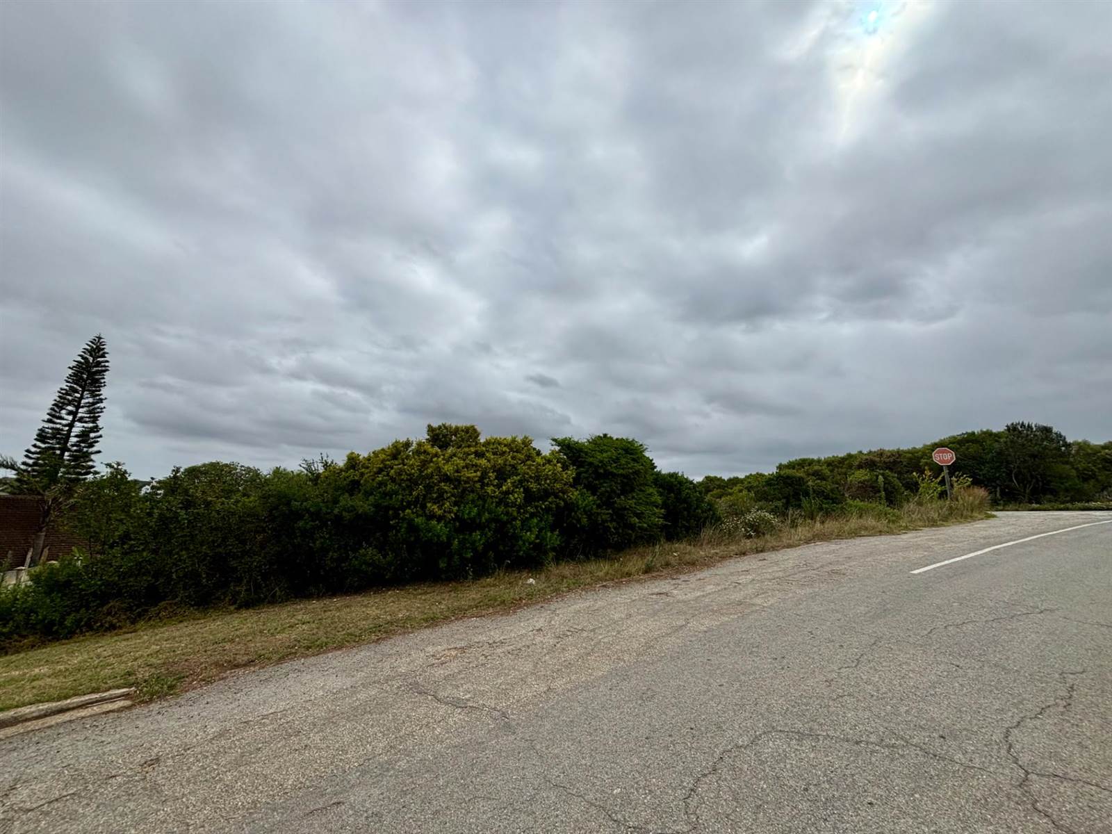 900 m² Land available in Jeffreys Bay photo number 3