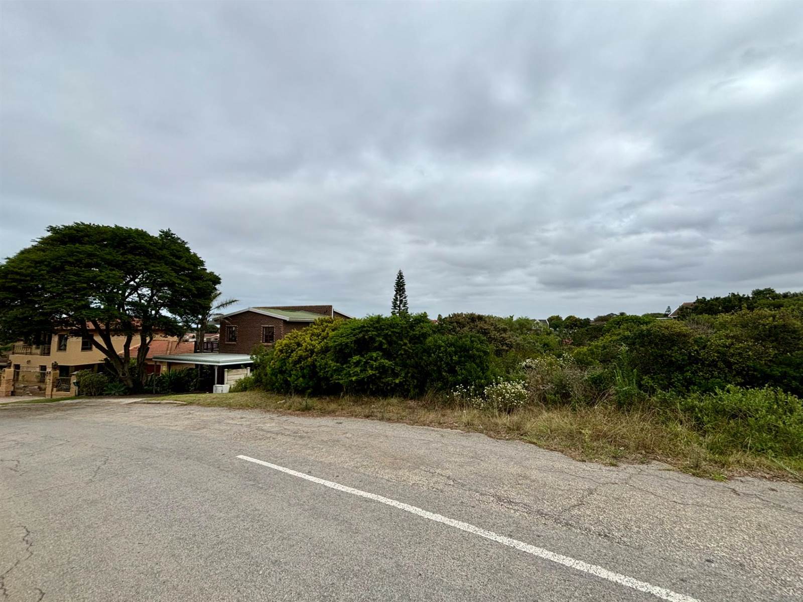 900 m² Land available in Jeffreys Bay photo number 4