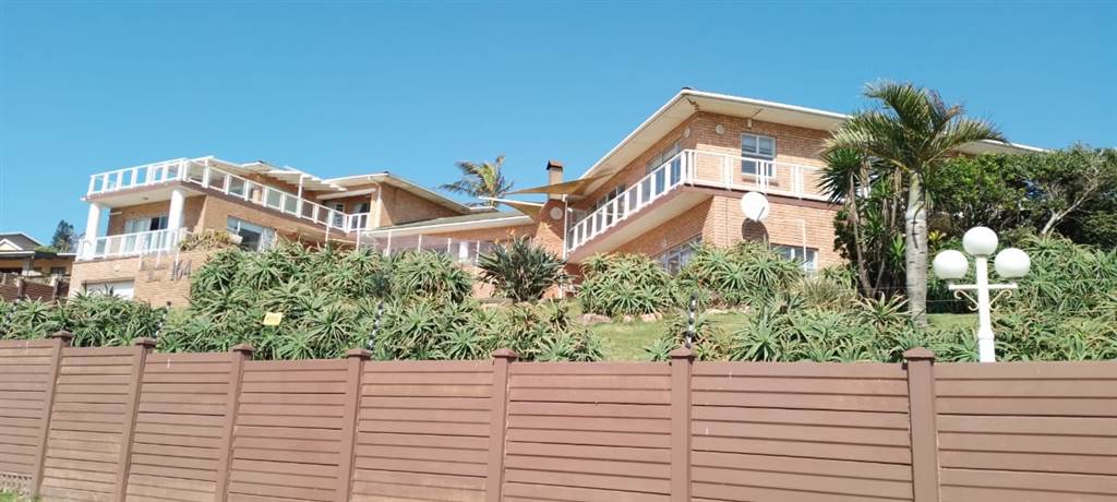 6 Bed House in Mtwalume photo number 1