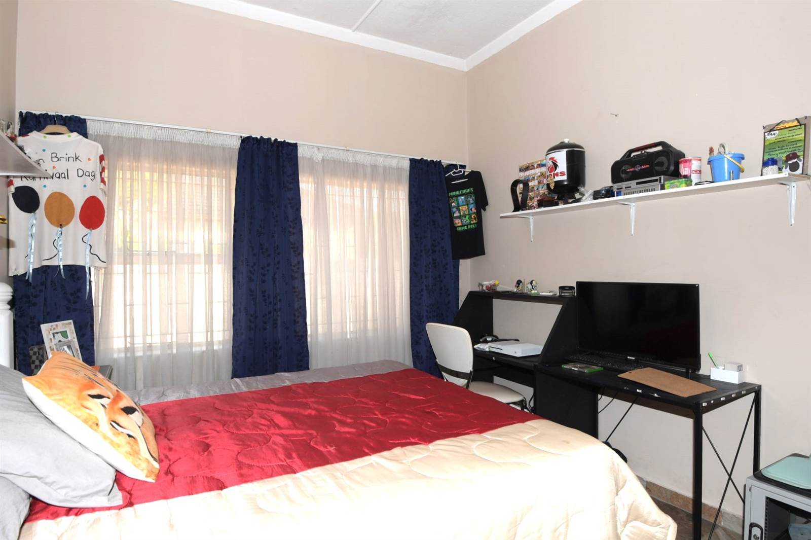 4 Bed House in Daggafontein photo number 13
