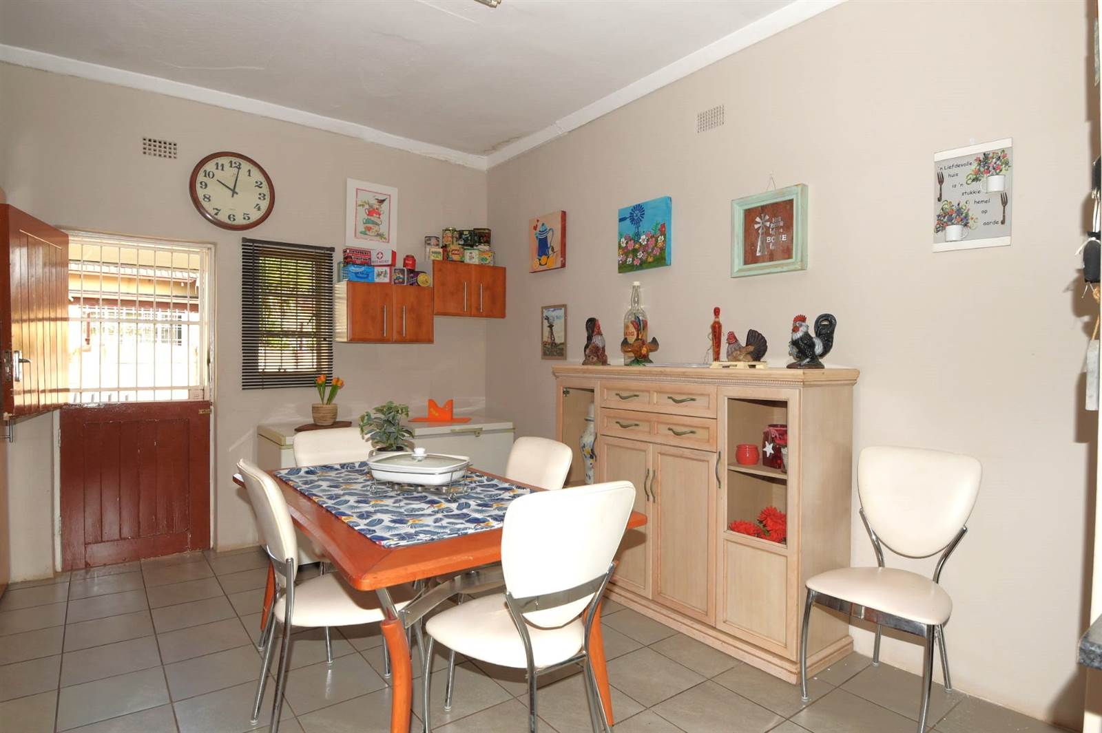 4 Bed House in Daggafontein photo number 6