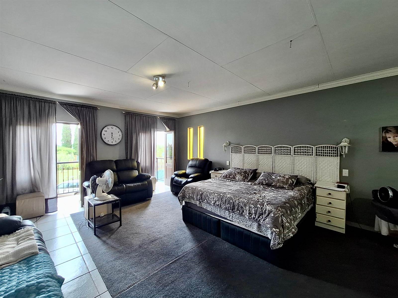 8 Bed House in Grootfontein Estate photo number 15