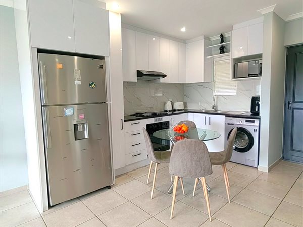 2 Bedroom Flat 2 Bedroom Flat