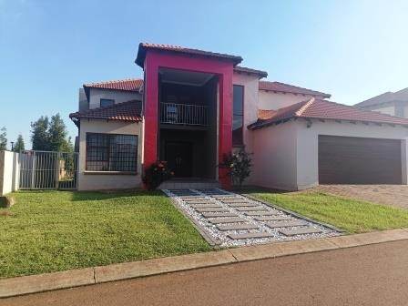 4 Bed House in Olievenhoutbos photo number 1