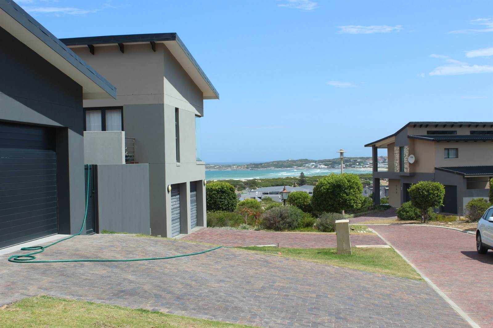 789 m² Land available in Stilbaai photo number 1