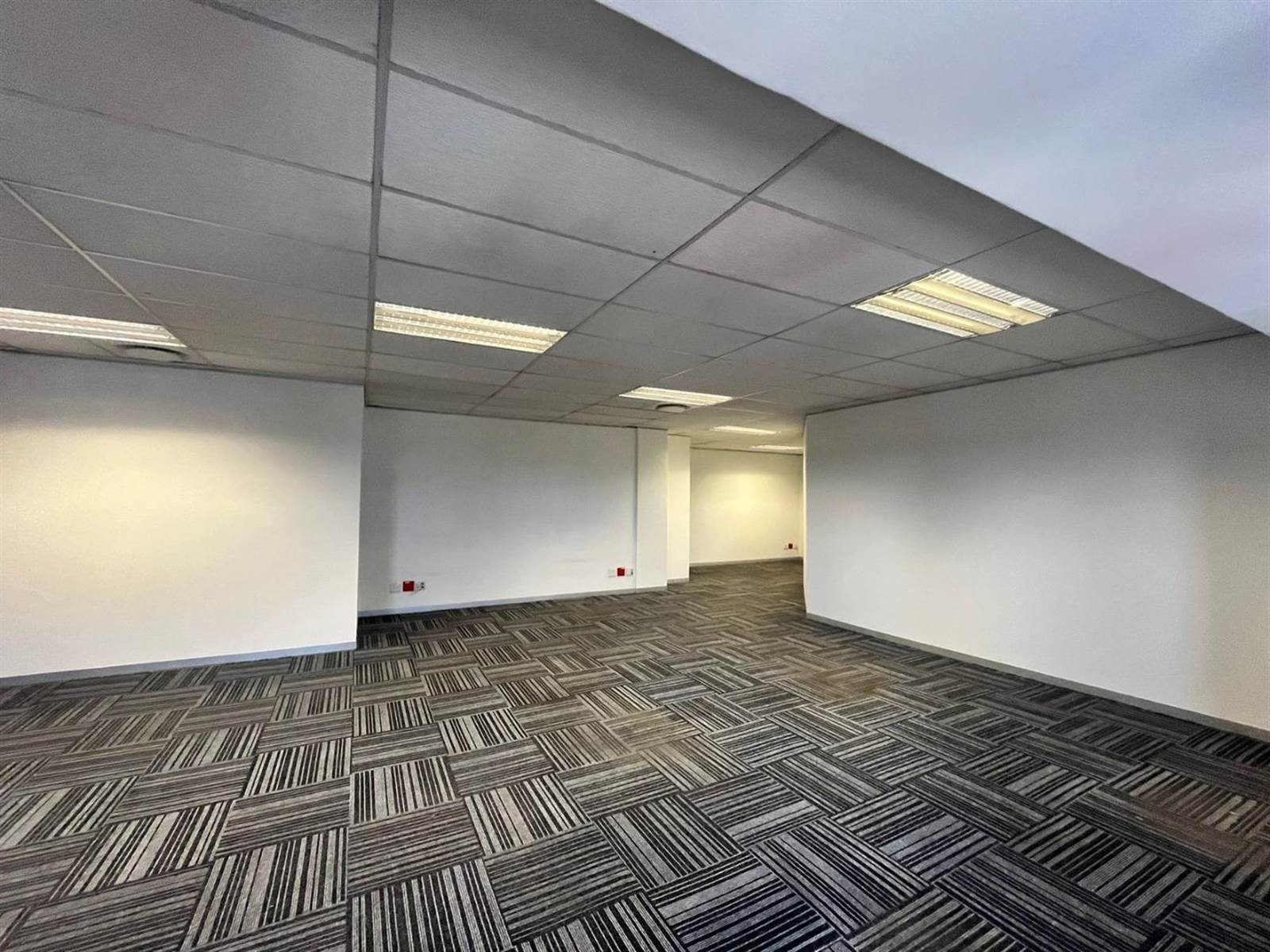 528  m² Commercial space in Rosebank photo number 5