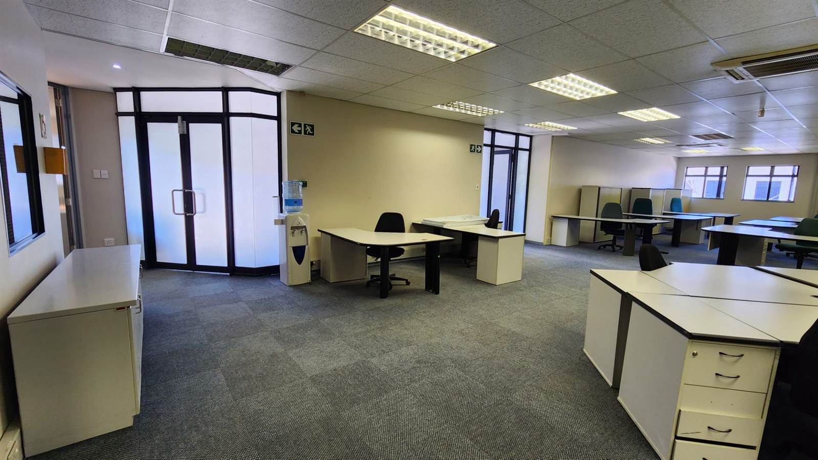 560  m² Office Space in Riverhorse Valley photo number 10