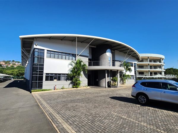 560  m² Office Space in Riverhorse Valley