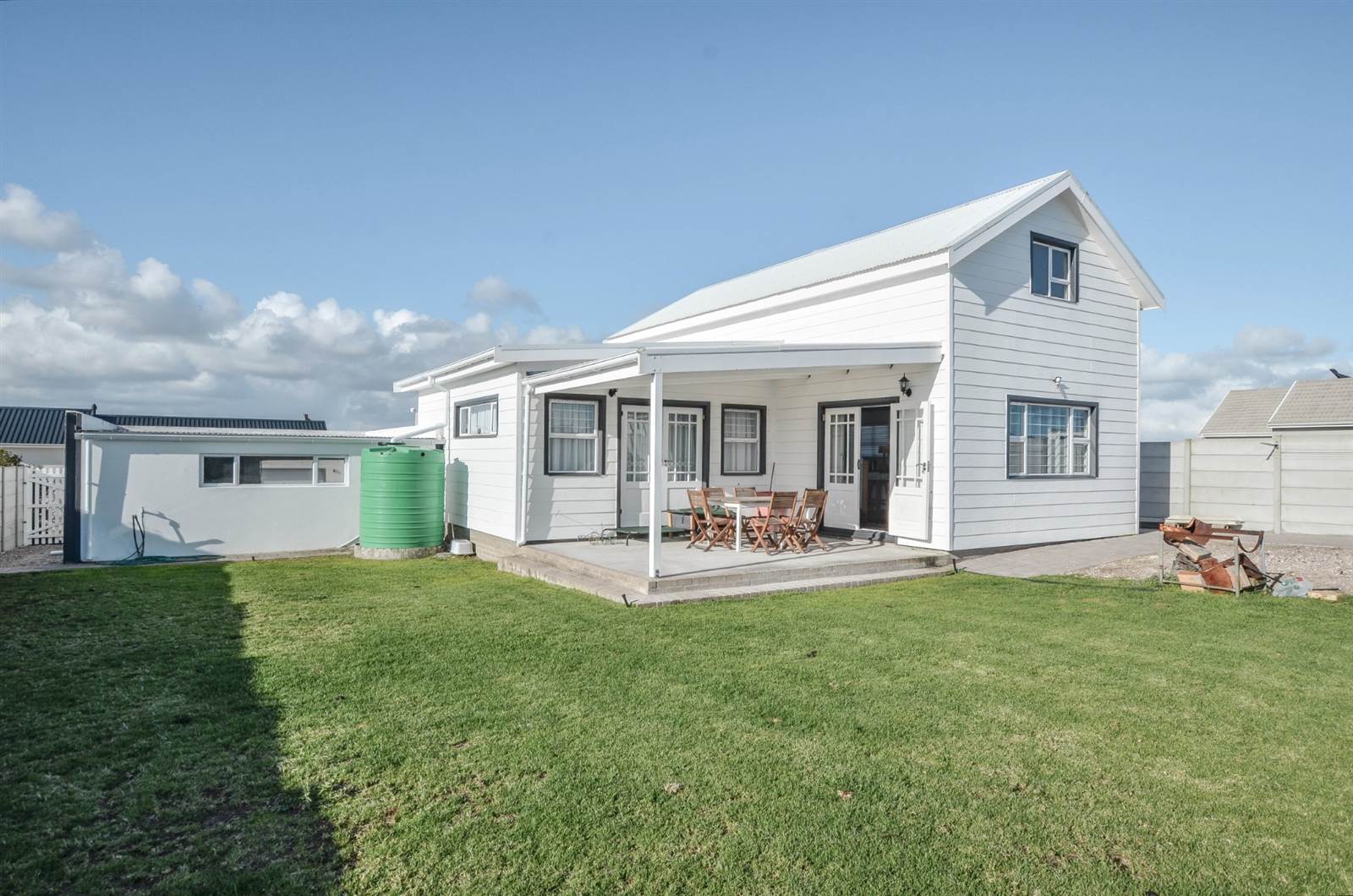 2 Bed House in Yzerfontein photo number 19