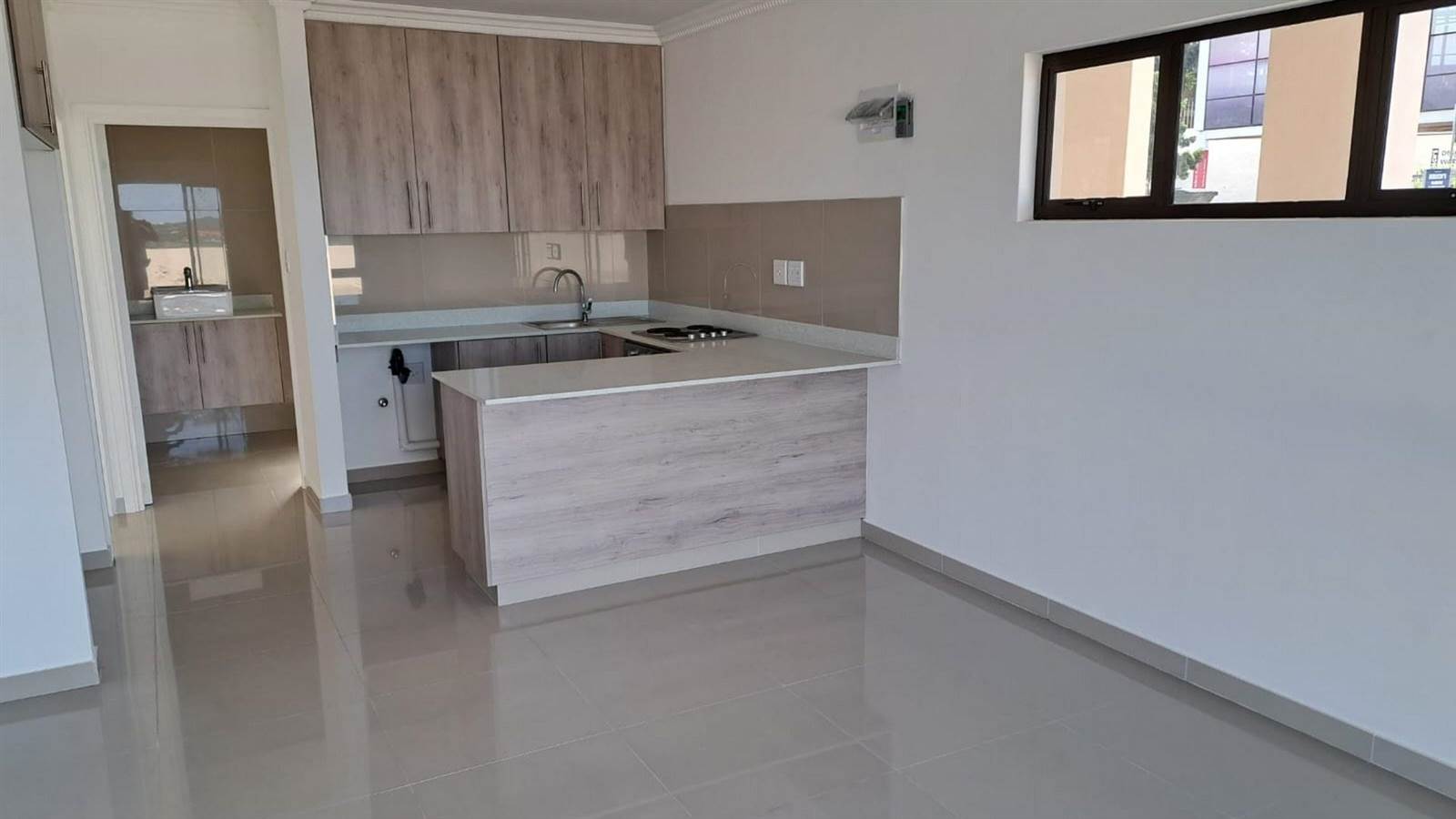 2 Bed Apartment in Ballito Commercial District photo number 5