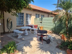 3 Bed House in Montana Park