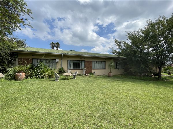 4 Bedroom House 4 Bedroom House