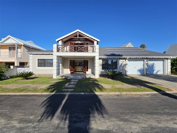 4 Bedroom House 4 Bedroom House
