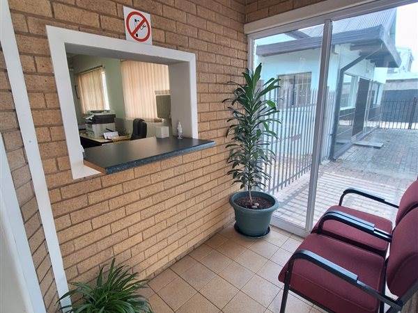 98  m² Office Space in Kroonstad photo number 13
