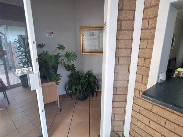 98  m² Office Space in Kroonstad photo number 1