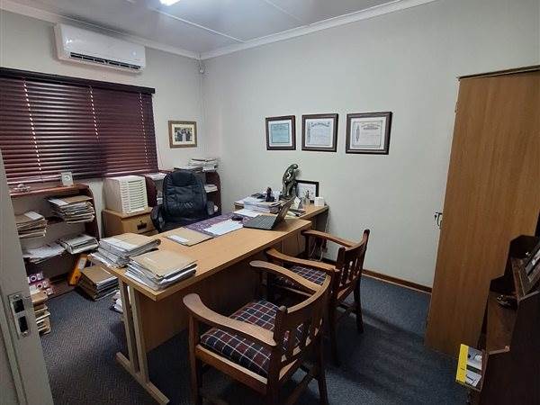 98  m² Office Space in Kroonstad photo number 6