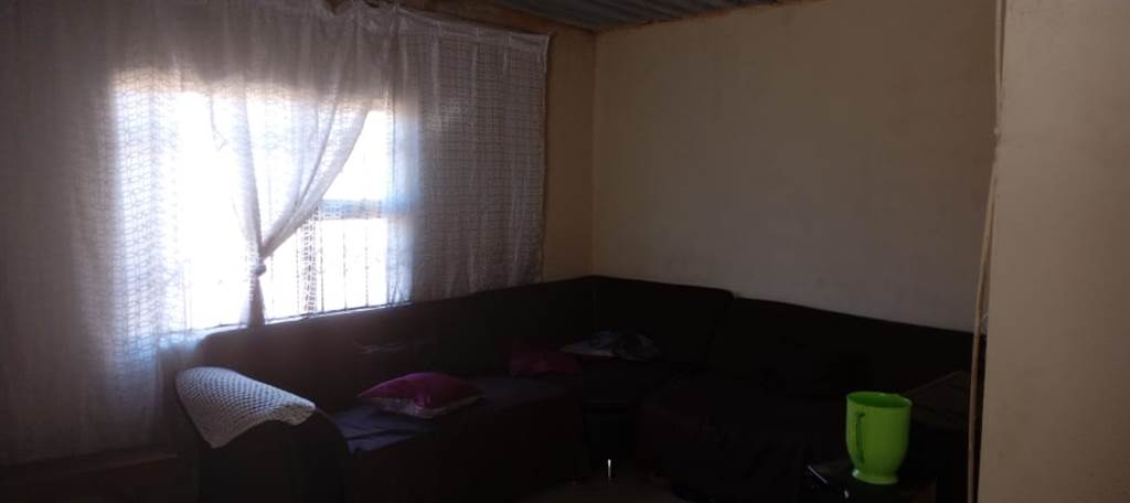 2 Bed House in Sebokeng photo number 11
