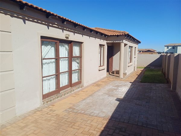 3 Bedroom House 3 Bedroom House