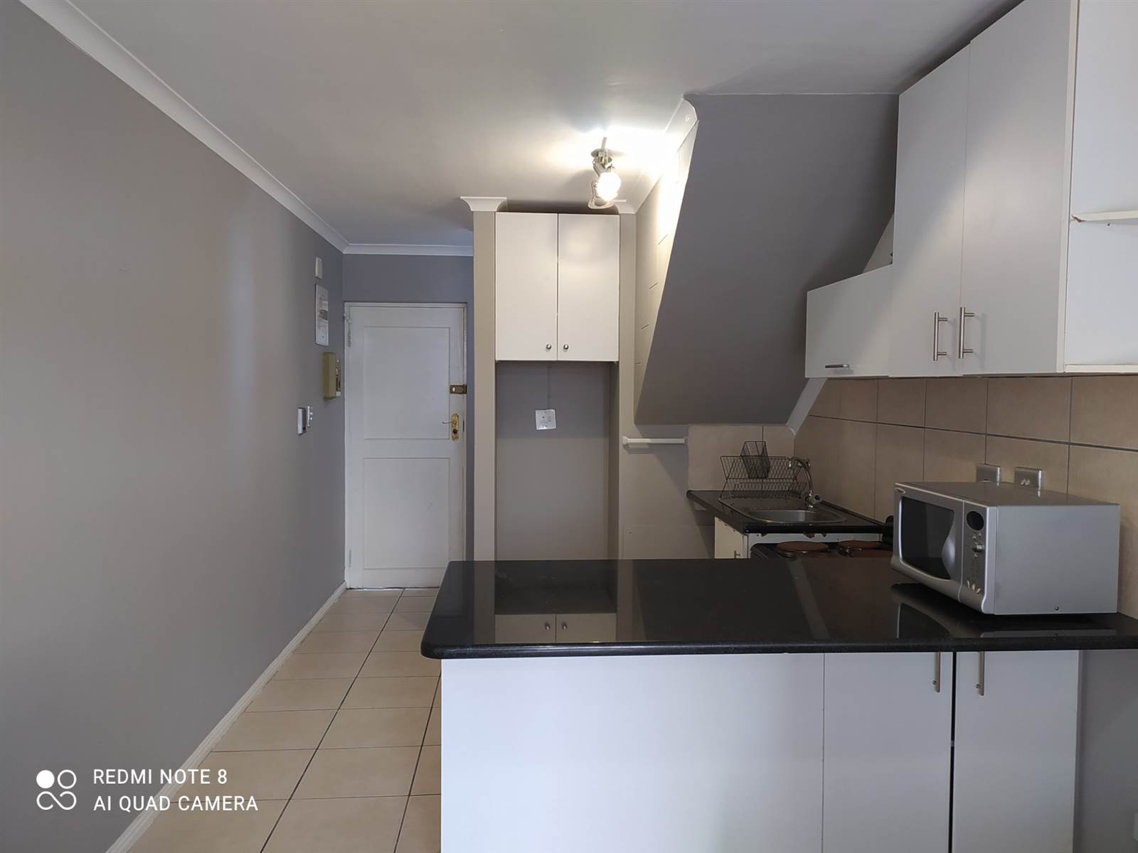 1 Bed Apartment in Milnerton Central photo number 3