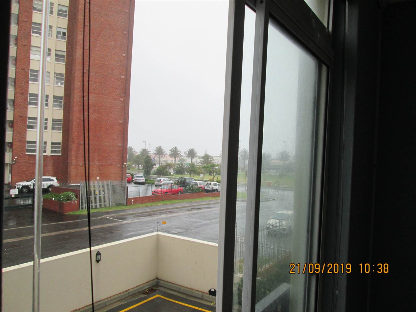 1 Bed Apartment in Milnerton Central photo number 7
