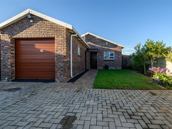 2 Bedroom House 2 Bedroom House