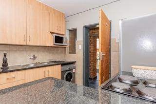 2 Bed Apartment in Auckland Park photo number 1