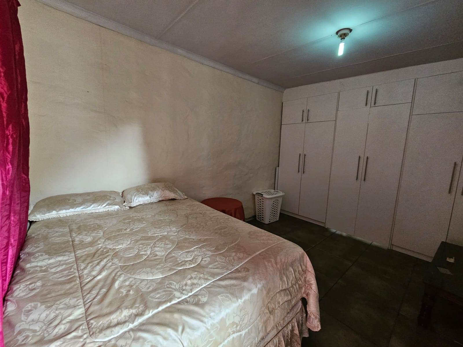 4 Bed House in Oudtshoorn photo number 14