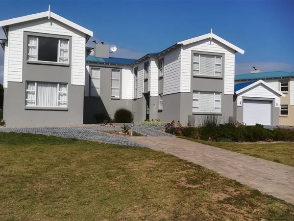 2 Bed House in Pinnacle Point Golf Estate