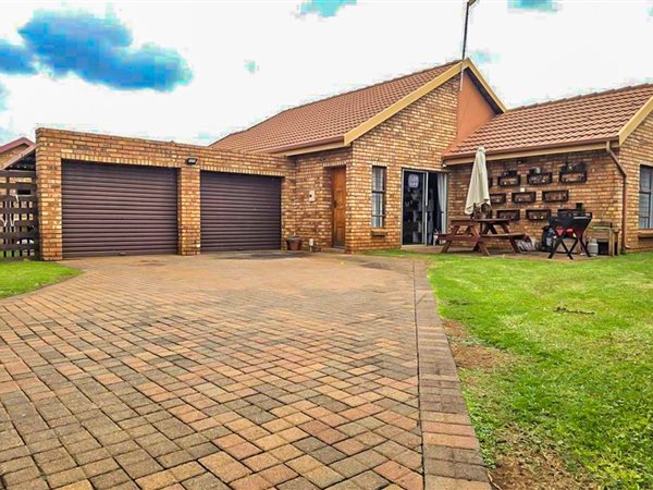 3 Bedroom House 3 Bedroom House